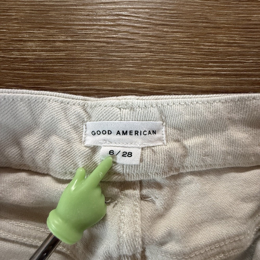 Good American Women's Ivory Straight Jeans Size 6/28 High Rise Crop Stretch - Picture 2 of 8